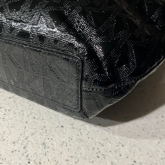 Michael Kors Shoulder Purse - Picture 8 of 17